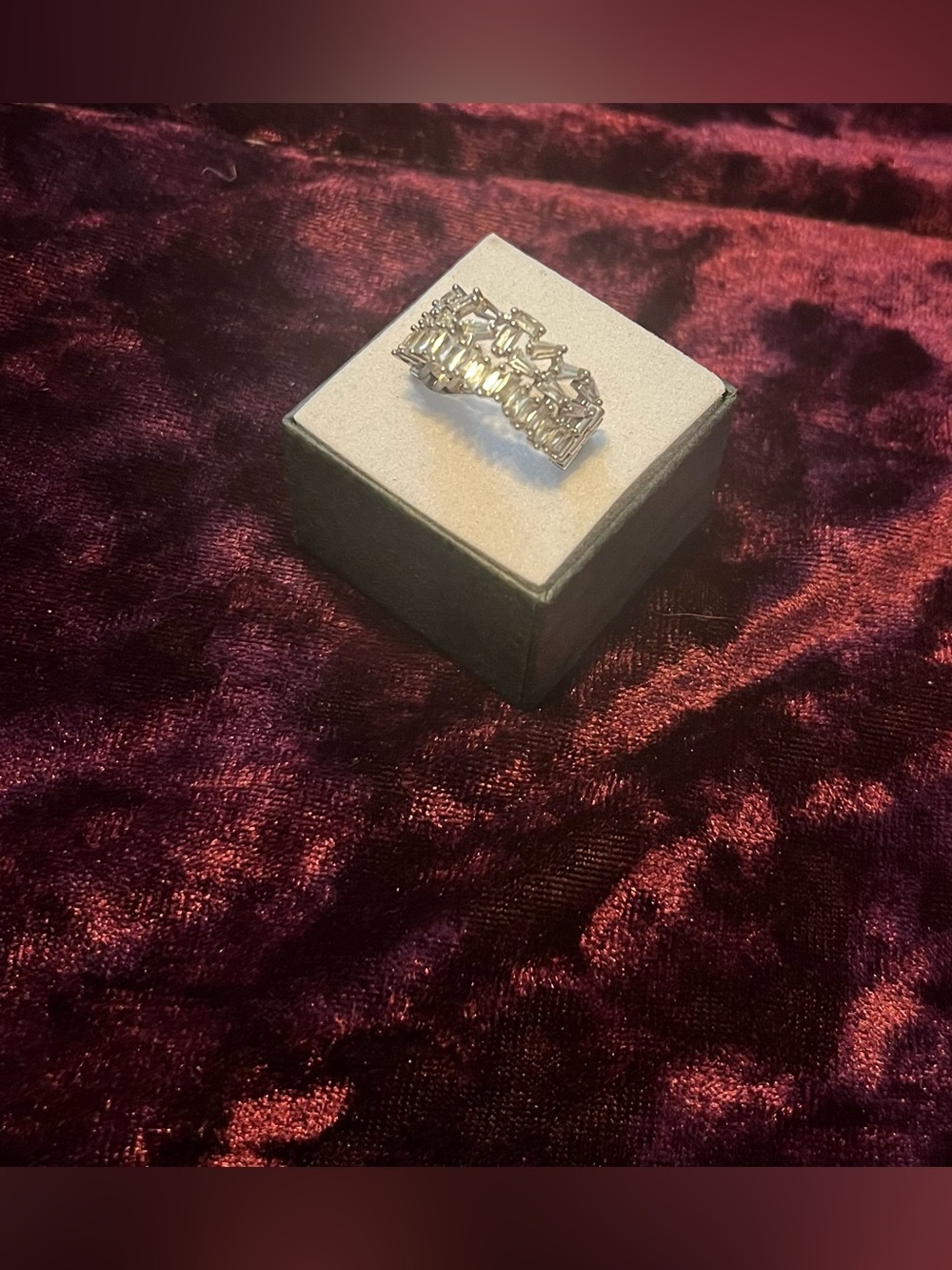 New! Ladies Fashion Ring